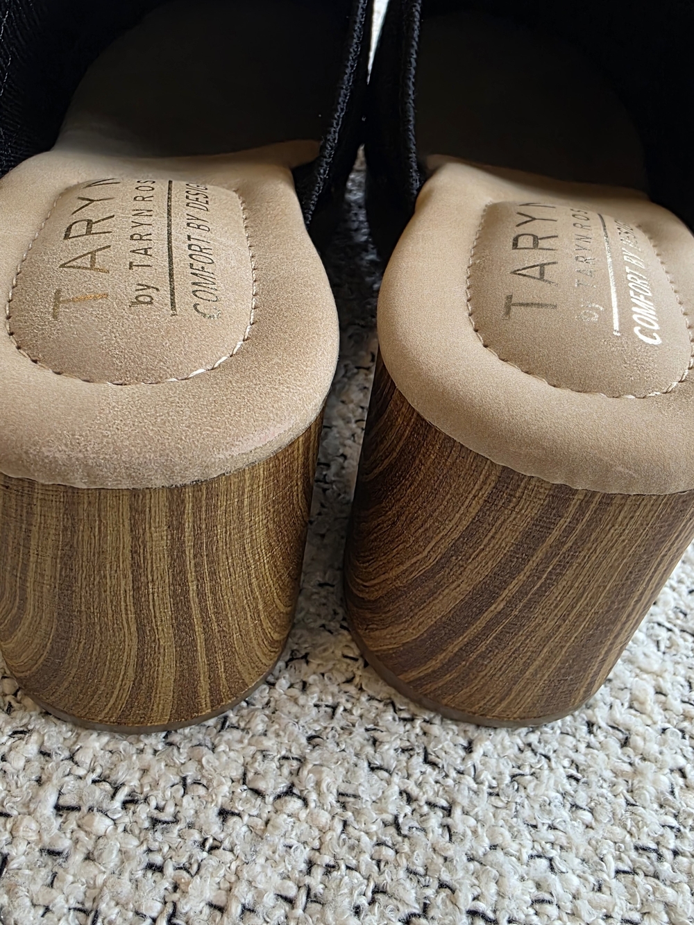 Taryn Rose Black Comfort Knit Clogs Size 8 Wood Look Heel Gold Studs NWT - Picture 5 of 8